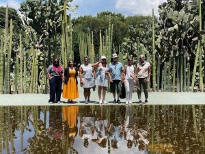 En bukett av deltakere fra ICME på besøk i Etnobotanisk hage som en dela v postconference programmet i Oaxaca